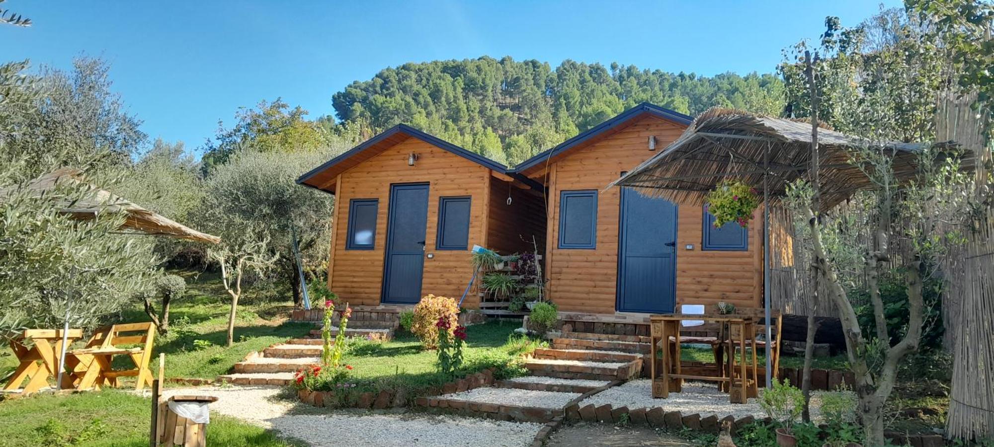 Hostal Bujtina Musta Berat Habitación foto