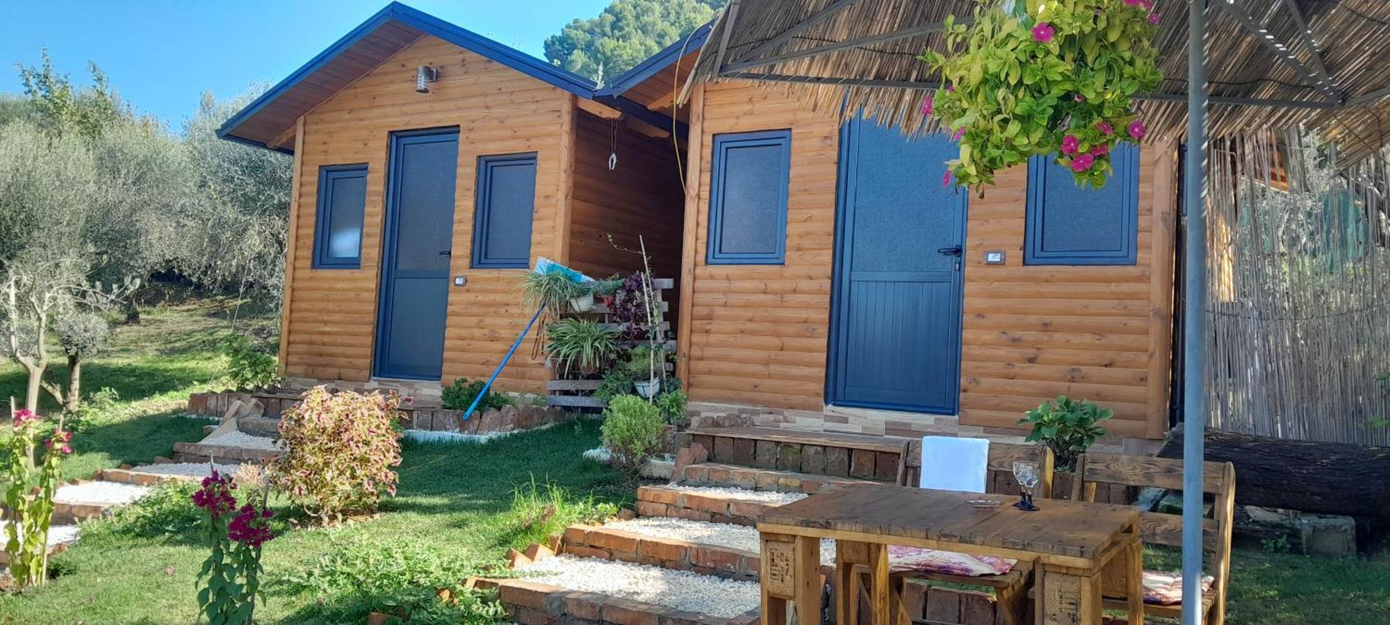 Hostal Bujtina Musta Berat Habitación foto